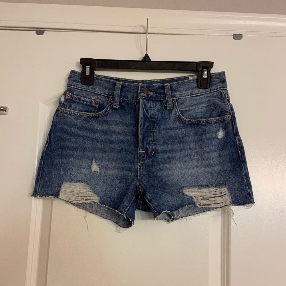WE The Free FREE PEOPLE Cutoff Denim Button Fly Shorts size 26 Mid Rise